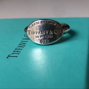 Authentic Tiffany & Co. 925 Sterling Silver Return to Tiffany Oval Ring